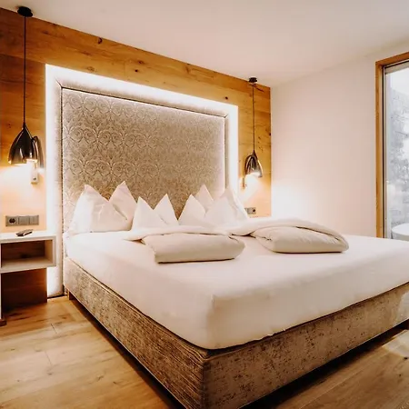 Alpinhotel Berghaus Hotell 4*