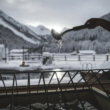 Alpinhotel Berghaus מלון 4*