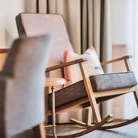 Hotell Alpinhotel Berghaus 4*