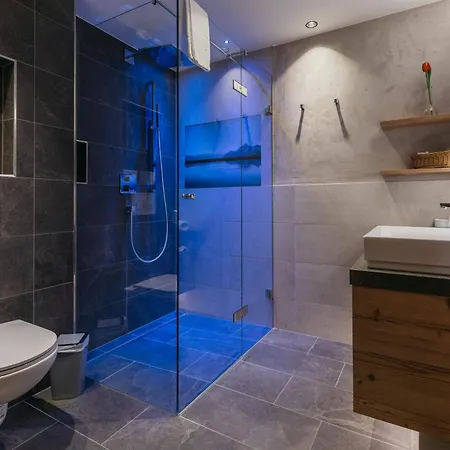 Hotell Alpinhotel Berghaus 4*