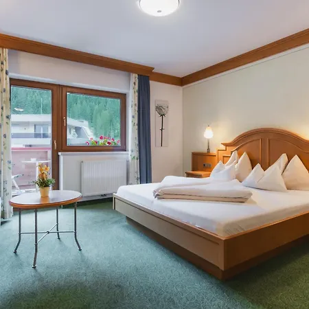 Hotell Alpinhotel Berghaus