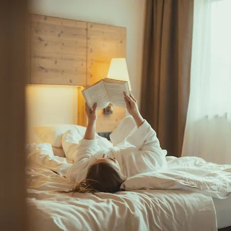 酒店 Alpinhotel Berghaus 图克斯