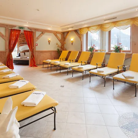 Alpinhotel Berghaus Hotell 4*