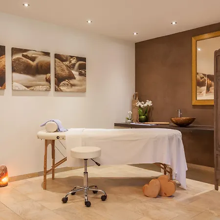 Hotell Alpinhotel Berghaus 4*