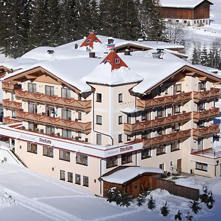 מלון Alpinhotel Berghaus 4*