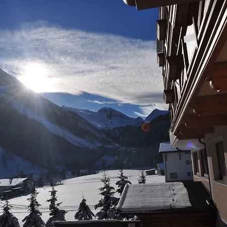 Hotell Alpinhotel Berghaus