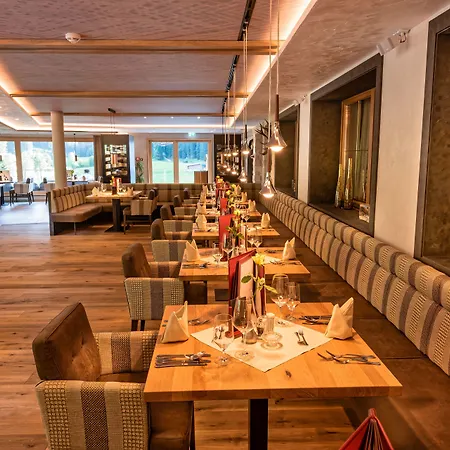 Alpinhotel Berghaus 酒店 图克斯