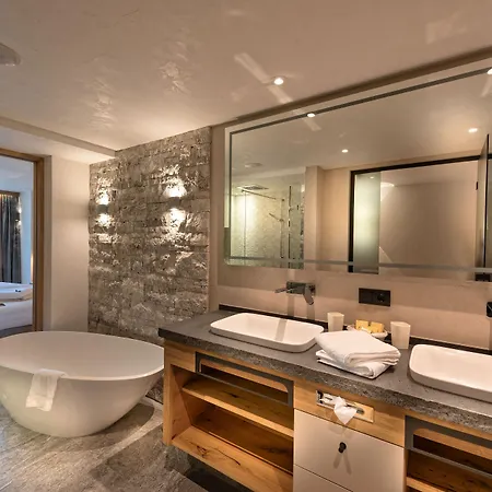 Hotell Alpinhotel Berghaus