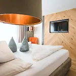 Hotel Alpinhotel Berghaus Tux