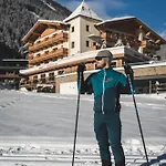 Hotel Alpinhotel Berghaus